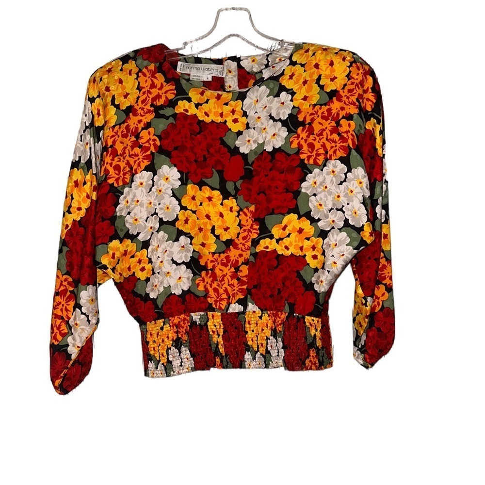 Cute Vintage 💯 percent Silk Norma Waters Floral Blouse